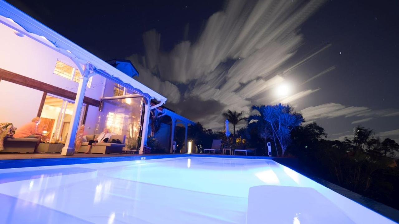 Villa Cajou Chambres D'Hotes Chez L'Habitant Et Zanzibar Cottage Trois-Rivières Екстериор снимка